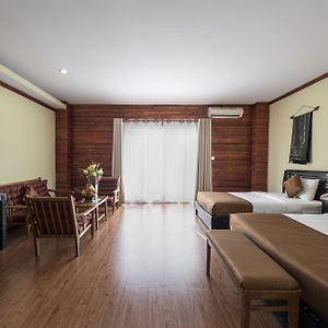 Deluxe Twin Room Balcony